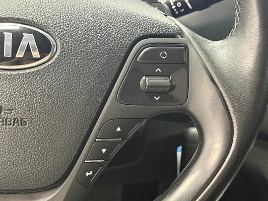 Kia Ceed, 2018 года, пробег 100000 км