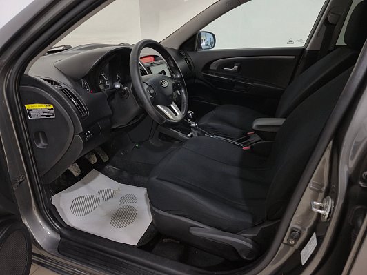 Kia Ceed, 2012 года, пробег 285721 км