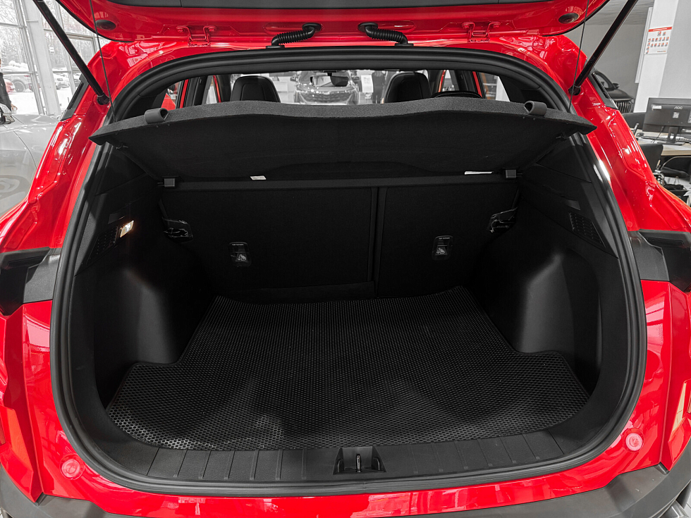 Geely Coolray Exclusive, красный