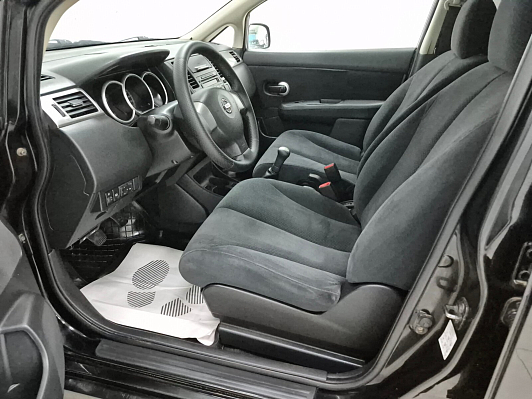 Nissan Tiida, 2010 года, пробег 226257 км