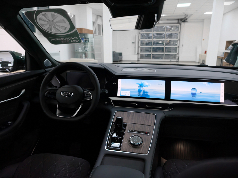 Geely Monjaro Флагман, зеленый