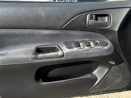 Mitsubishi Lancer, 2006 года, пробег 333215 км