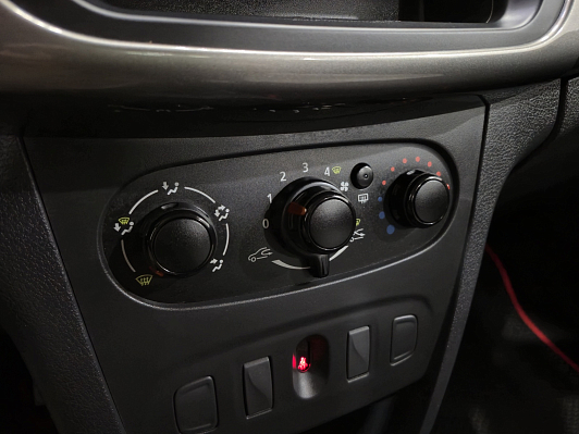 Renault Logan Confort, 2015 года, пробег 97473 км