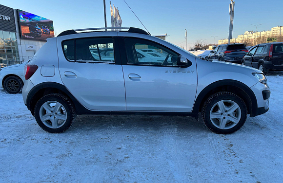 Renault Sandero Privilege, 2017 года, пробег 13949 км