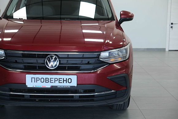 Volkswagen Tiguan Respect, 2021 года, пробег 140000 км
