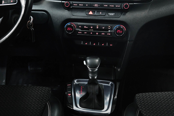 Kia Ceed Luxe, 2018 года, пробег 161000 км