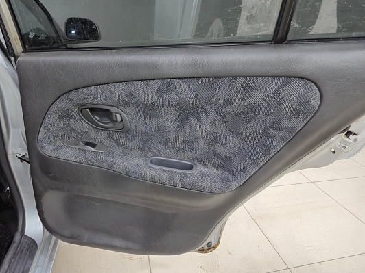 Mitsubishi Lancer, 2000 года, пробег 331398 км