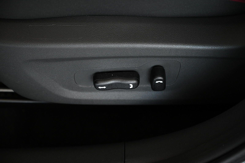 Changan Eado Plus Техно, серебряный