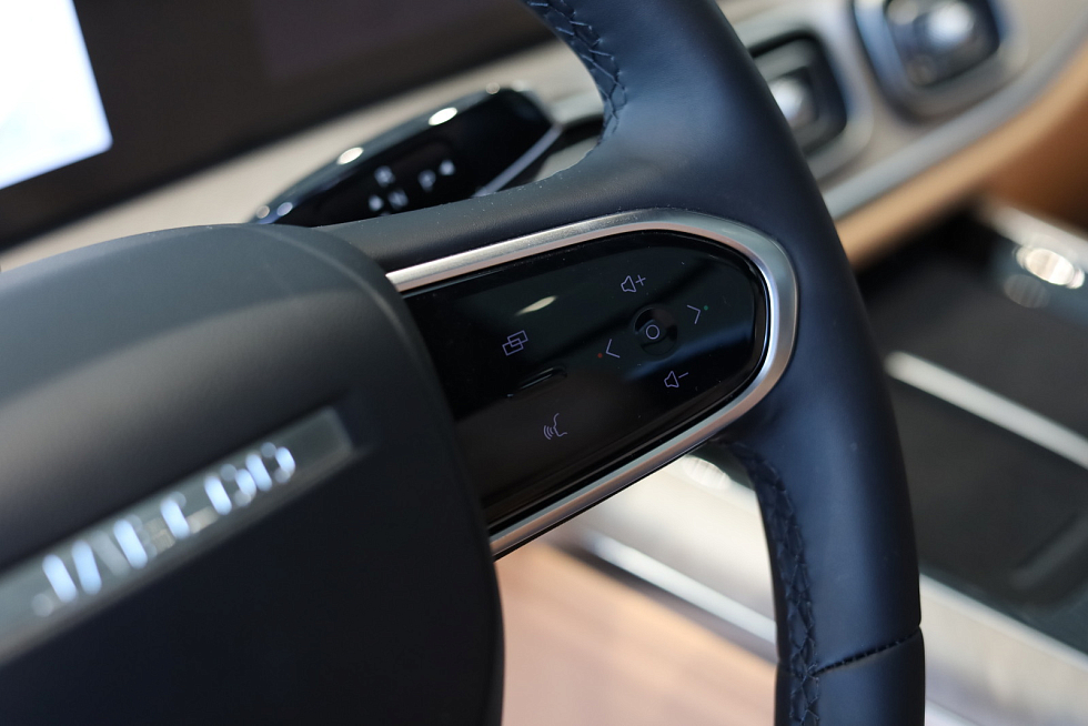 Jaecoo J8 Active двухцветный, серый