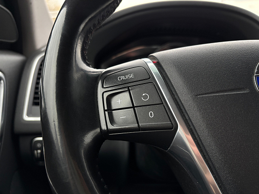 Volvo XC60 Summum, 2015 года, пробег 187400 км