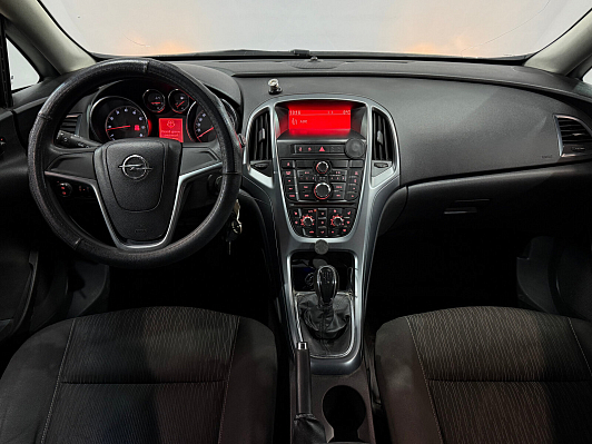 Opel Astra, 2012 года, пробег 146714 км