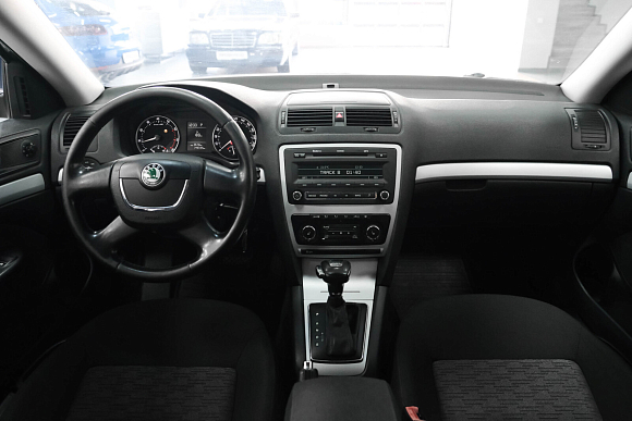 Skoda Octavia Ambition, 2010 года, пробег 149000 км