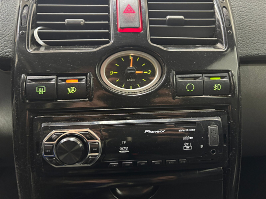 Lada (ВАЗ) Priora Люкс, 2011 года, пробег 211000 км