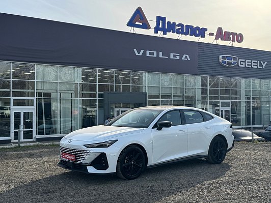 Changan UNI-V Комфорт, 2023 года, пробег 22100 км