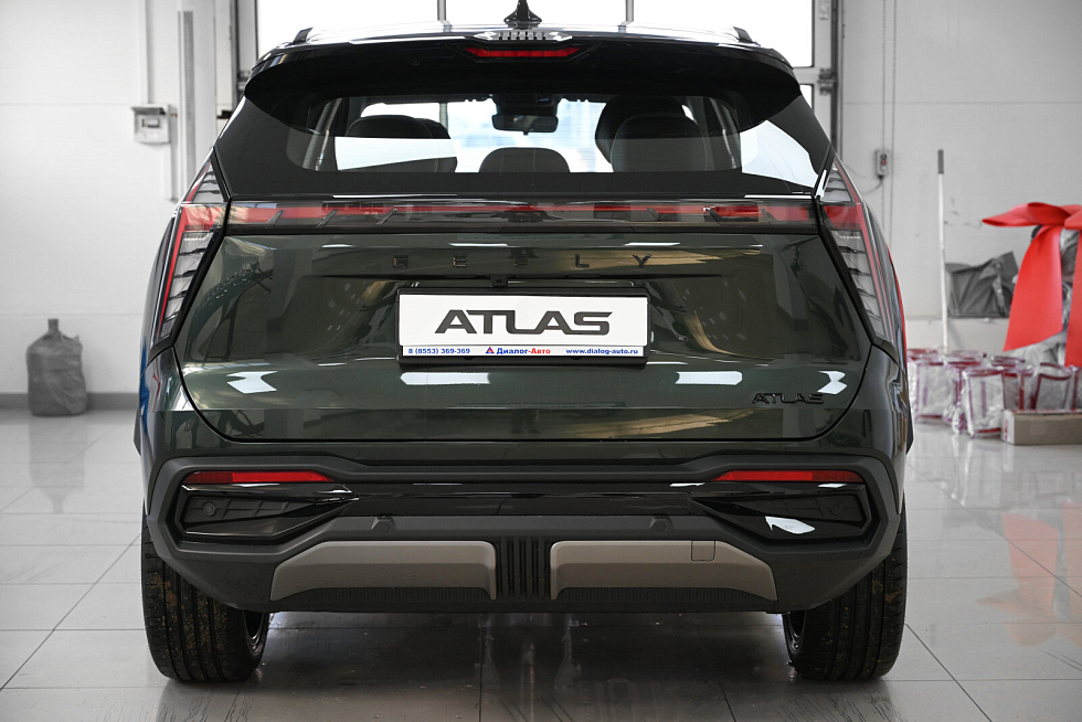 Geely Atlas Люкс, зеленый