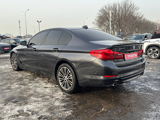 BMW 5 серии, 2018 года, пробег 129871 км