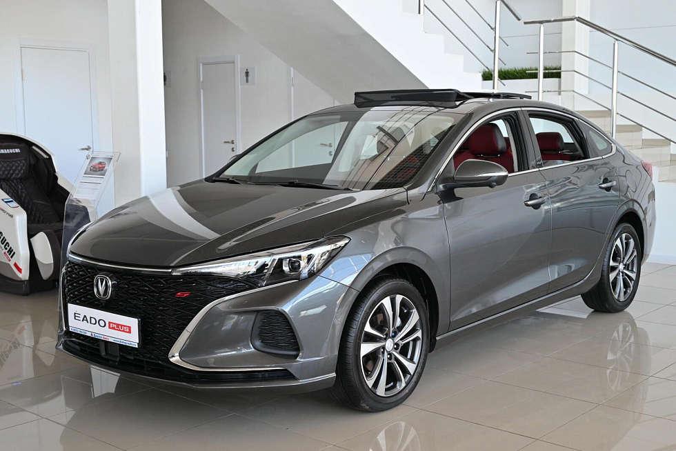 Changan Eado Plus Техно, серебряный