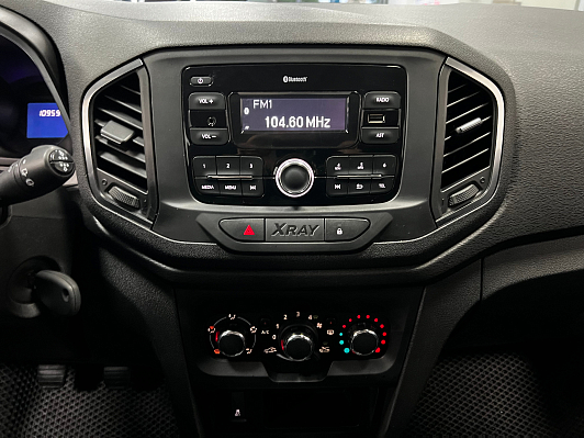 Lada (ВАЗ) XRAY Comfort, 2018 года, пробег 110000 км
