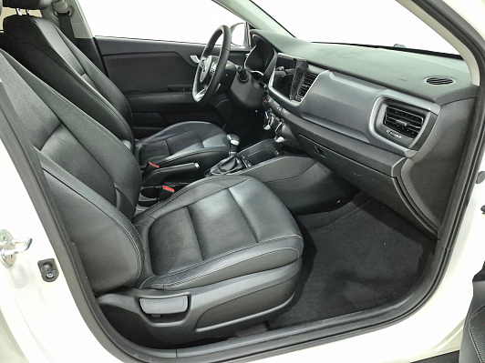 Kia Stonic, 2018 года, пробег 120191 км