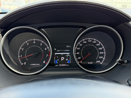 Mitsubishi Outlander Intense, 2010 года, пробег 252000 км