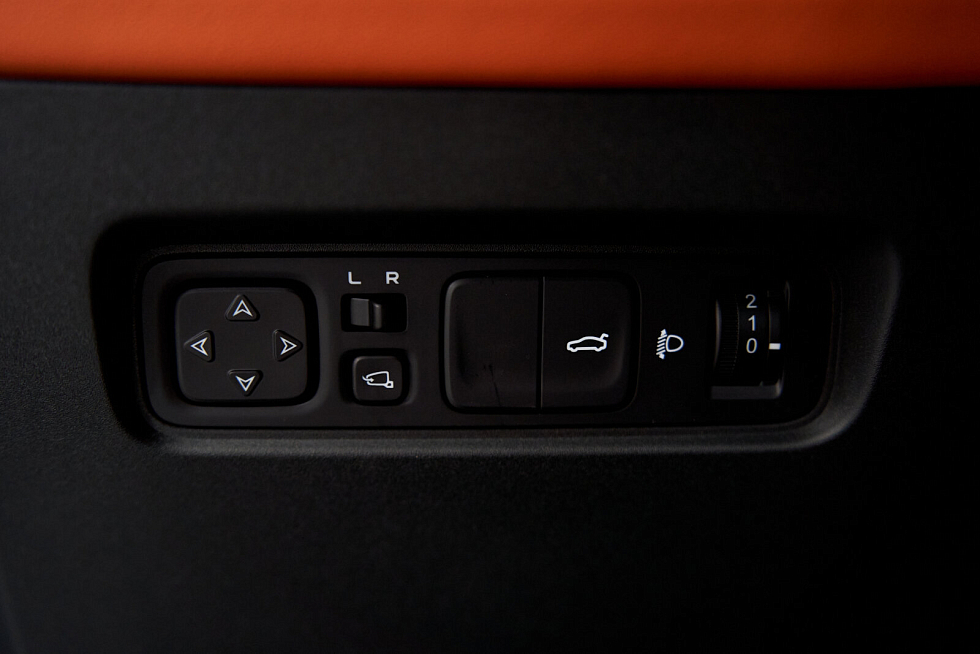 Changan UNI-V Люкс, белый