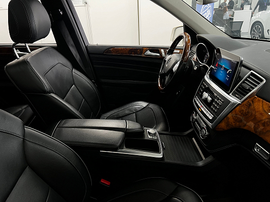 Mercedes-Benz M-Класс, 2011 года, пробег 245000 км