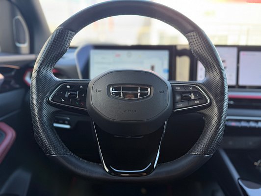 Geely Coolray Comfort, 2023 года, пробег 63474 км