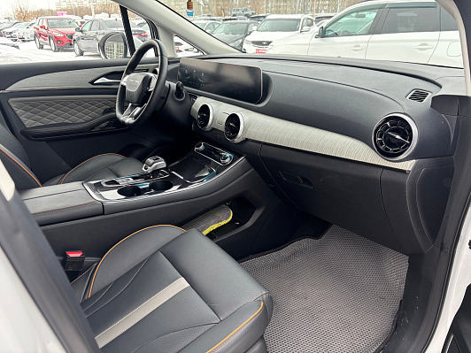 Forthing Yacht Premium, 2023 года, пробег 21400 км