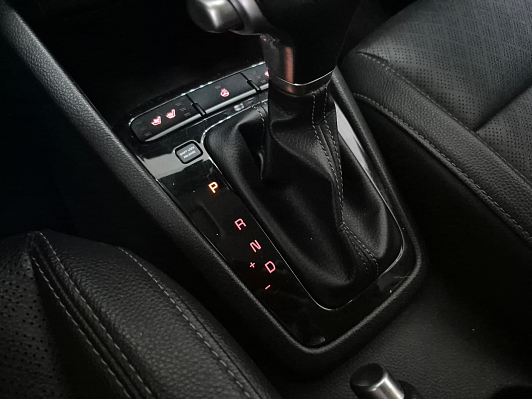 Kia Stonic, 2018 года, пробег 120191 км