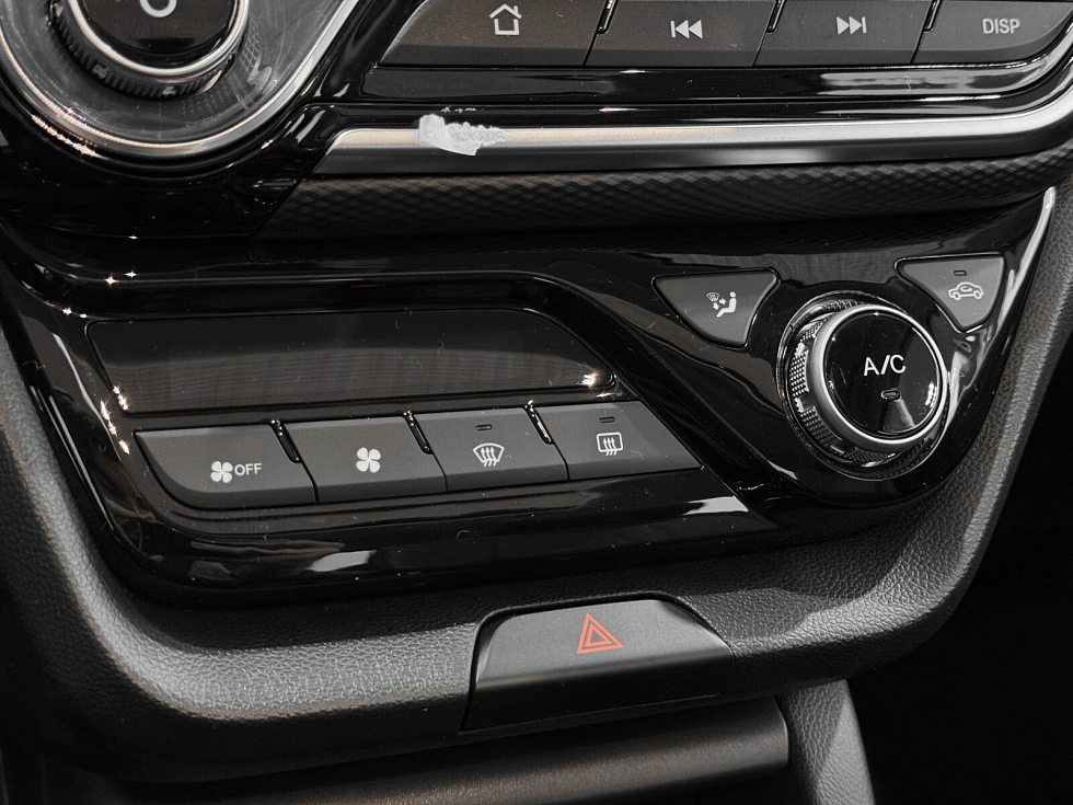 Changan Alsvin Люкс, красный