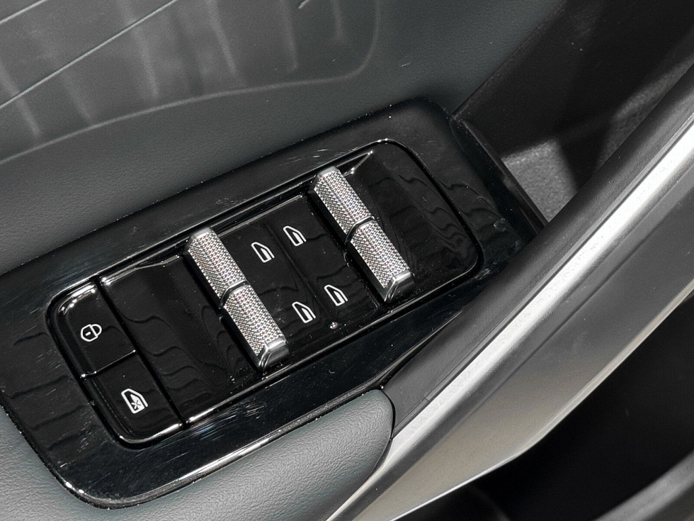 Geely Atlas Флагман, зеленый