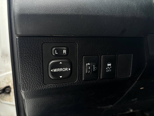 Toyota RAV4, 2013 года, пробег 179533 км