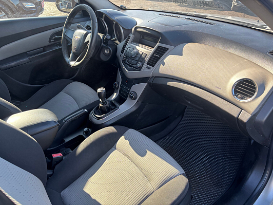 Chevrolet Cruze LS, 2011 года, пробег 262297 км
