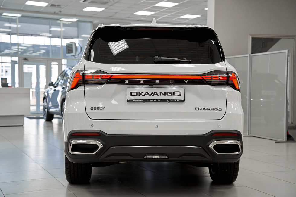 Geely Okavango Флагман, белый