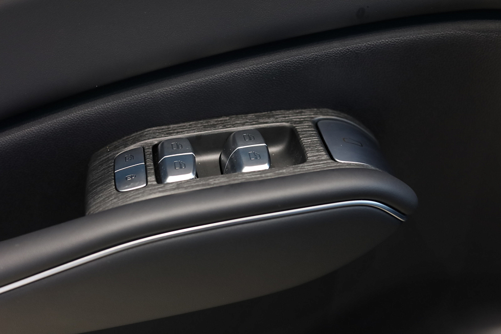 Omoda C7 Lifestyle, серебряный