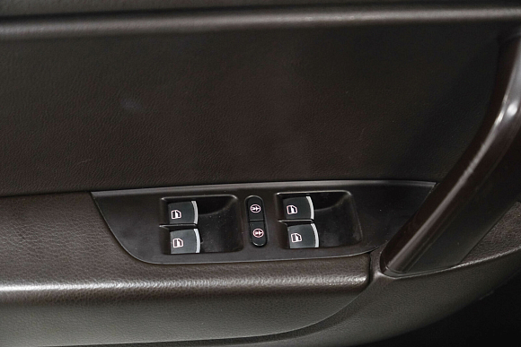 Volkswagen Touareg, 2014 года, пробег 218000 км