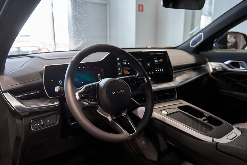 Haval F7 Премиум, черный