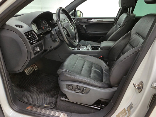 Volkswagen Touareg Wolfsburg Edition, 2017 года, пробег 229911 км