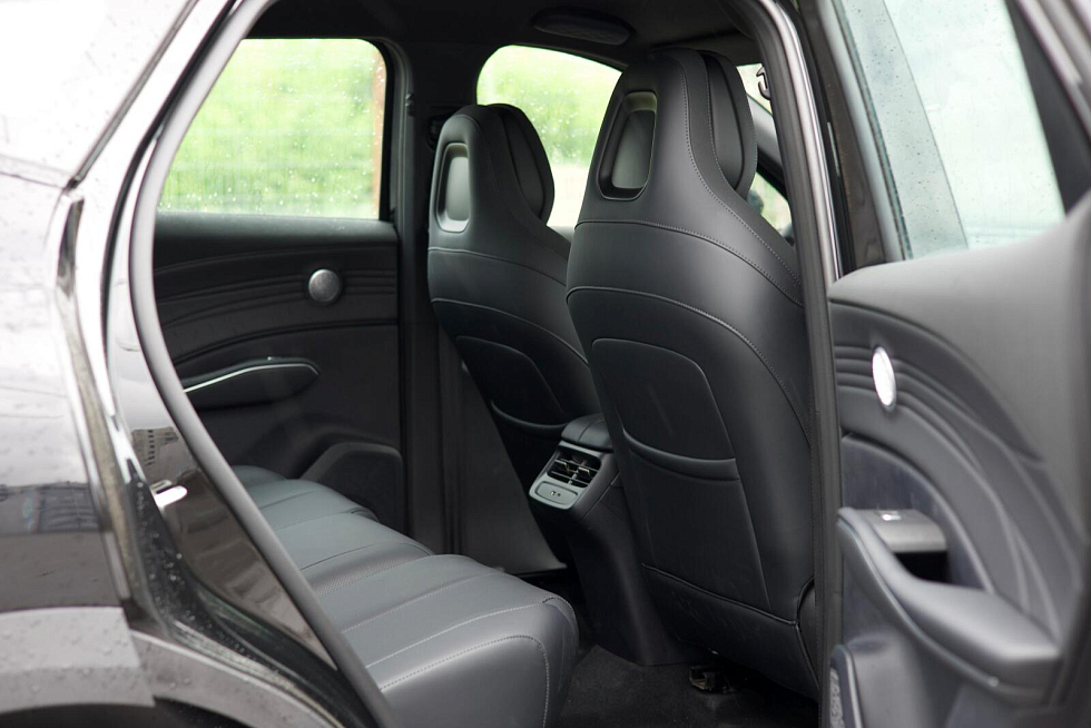 Omoda C7 Supreme, черный