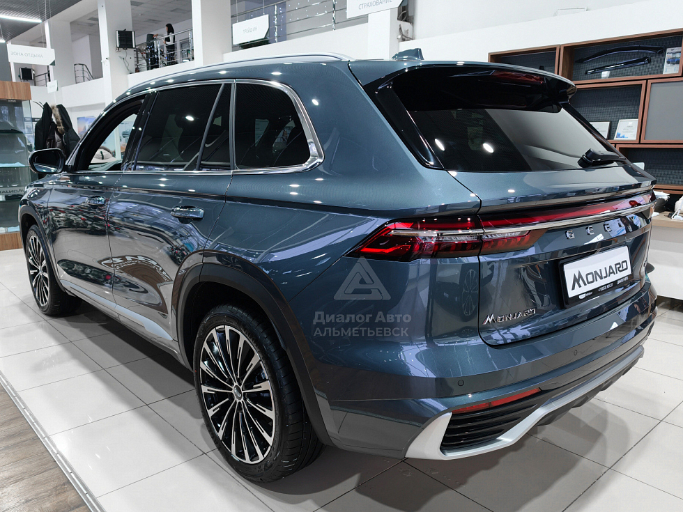 Geely Monjaro Флагман, серый