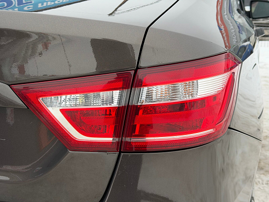 Lada (ВАЗ) Vesta, 2019 года, пробег 126900 км