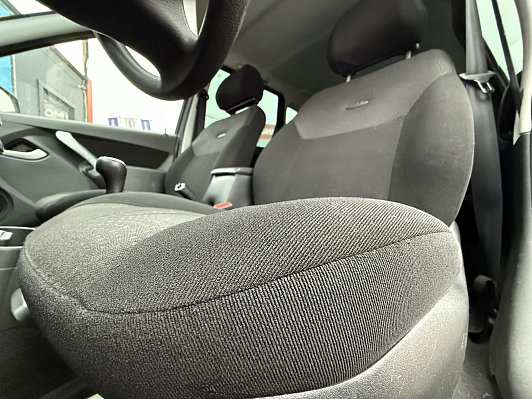 Lada (ВАЗ) Kalina Luxe Navi Glonass 21947-52-21V, 2015 года, пробег 135000 км