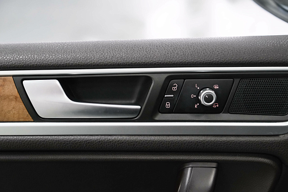 Volkswagen Touareg, 2014 года, пробег 218000 км