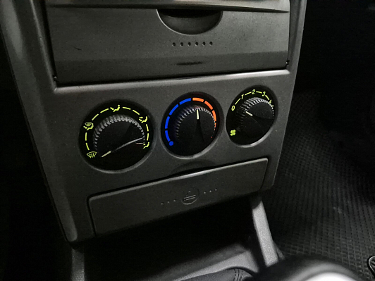 Lada (ВАЗ) Priora Норма, 2012 года, пробег 204726 км