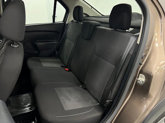 Renault Logan Stepway Life, 2019 года, пробег 93000 км