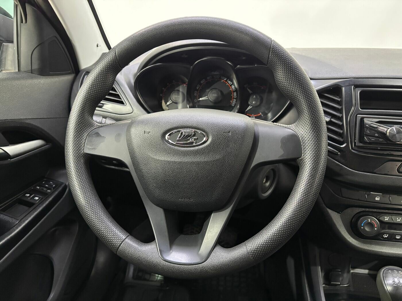 Lada (ВАЗ) Vesta 50 Anniversary, 2019 года, пробег 57589 км