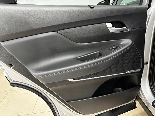 Hyundai Santa Fe High-Tech, 2019 года, пробег 118804 км