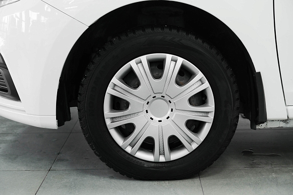 Renault Logan Drive, 2020 года, пробег 99513 км