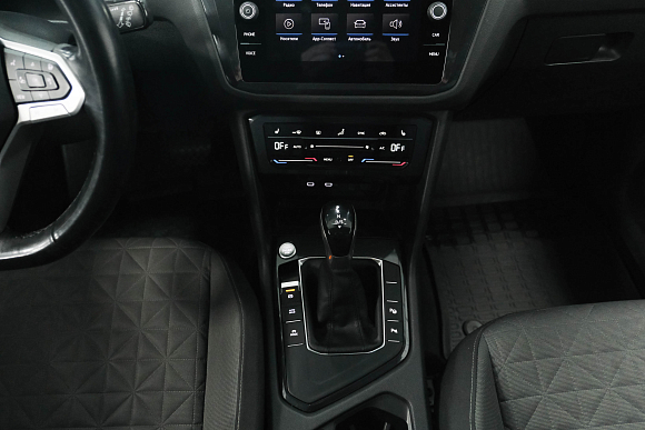 Volkswagen Tiguan Respect, 2021 года, пробег 140000 км