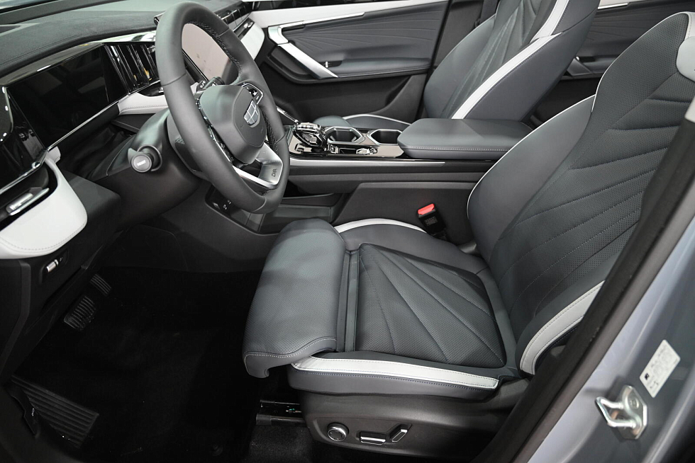 Geely Atlas Люкс, голубой